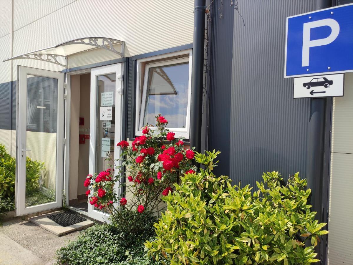 Szilas Park Motel Nagytarcsa Экстерьер фото
