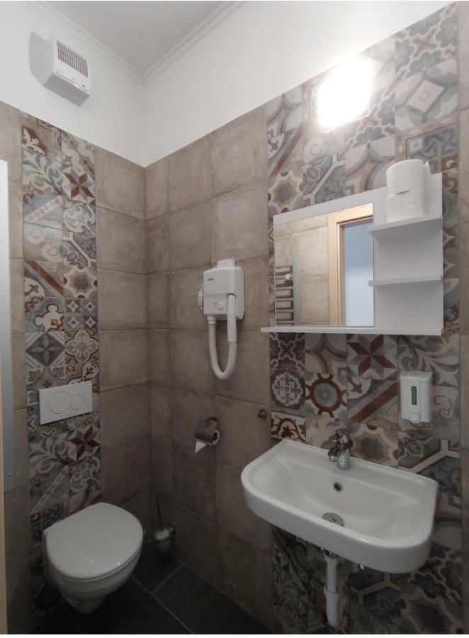 Szilas Park Motel Nagytarcsa Экстерьер фото